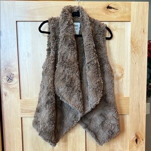 Dylan by True Grit Tan Faux Fur Vest, Size M, Brown